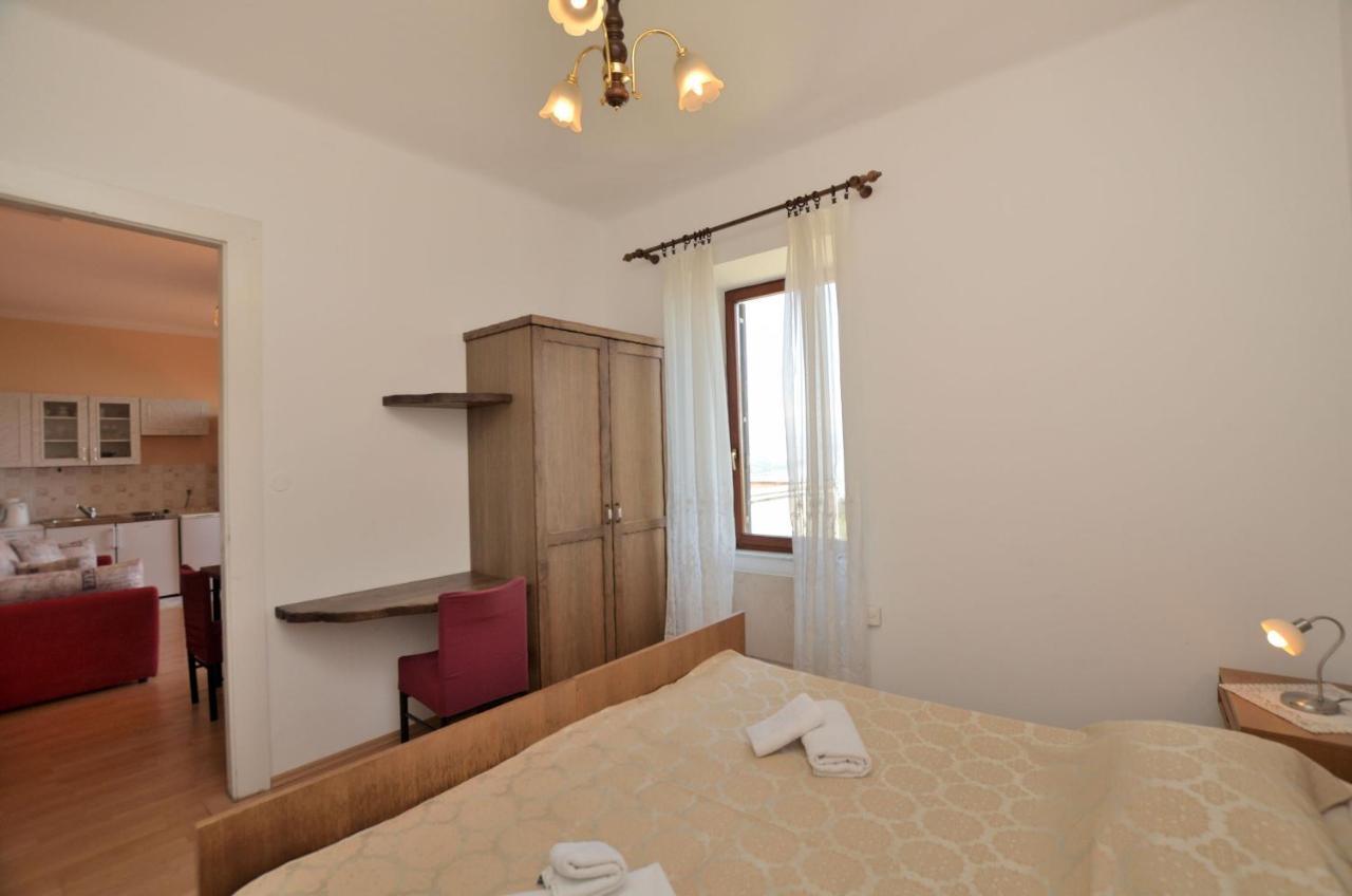 Apartment Mirela Opatija Exteriör bild