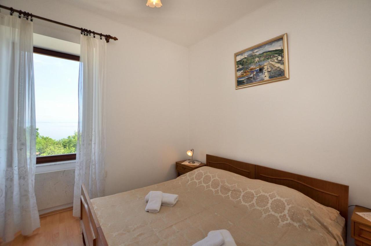 Apartment Mirela Opatija Exteriör bild
