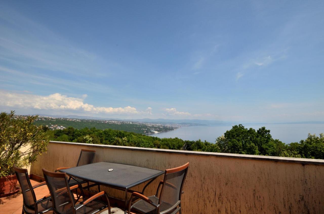 Apartment Mirela Opatija Exteriör bild